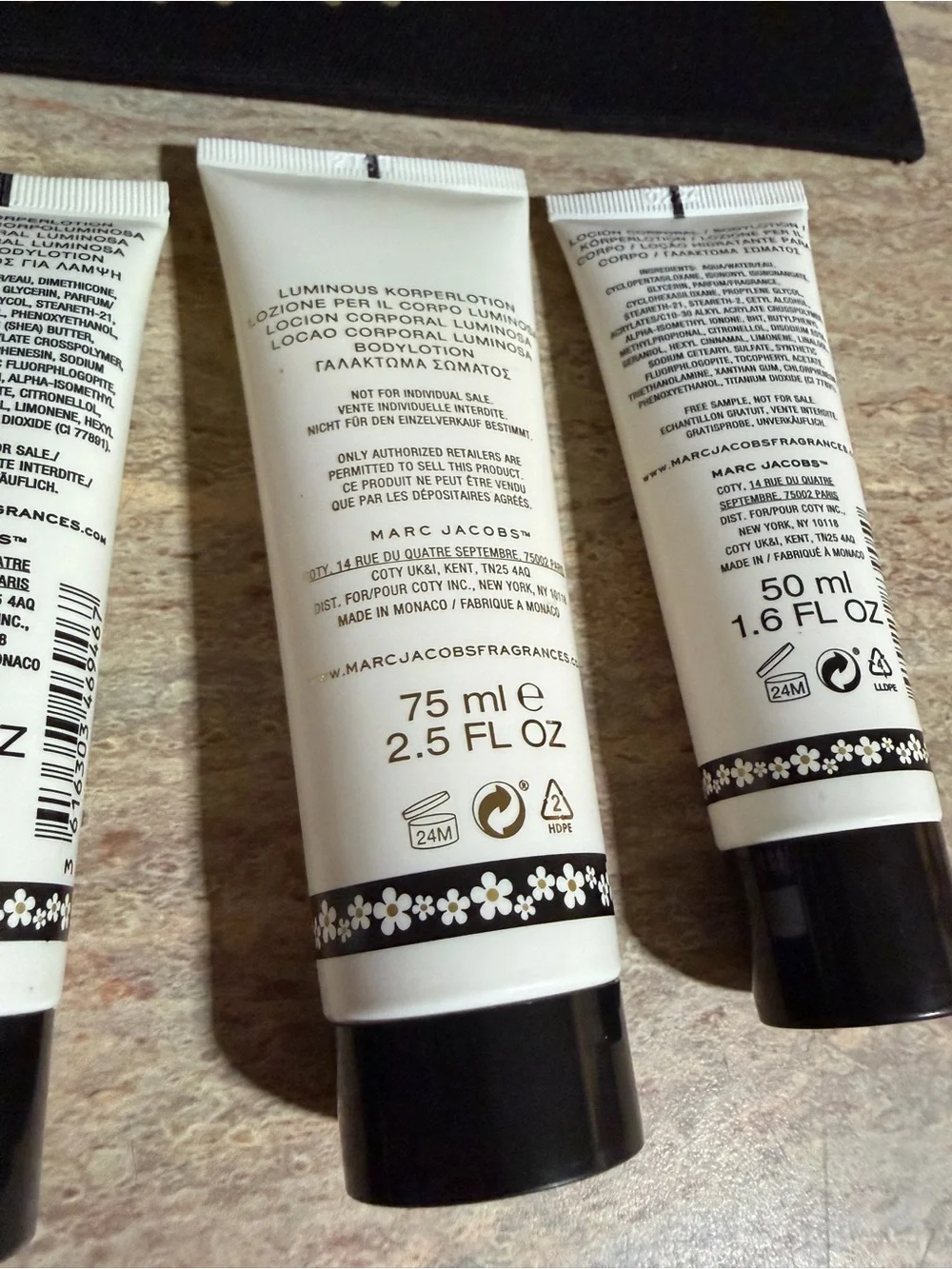 Marc Jacobs Daisy Black & Gold Pouch with Daisy Luminous Body Lotion Trio Set